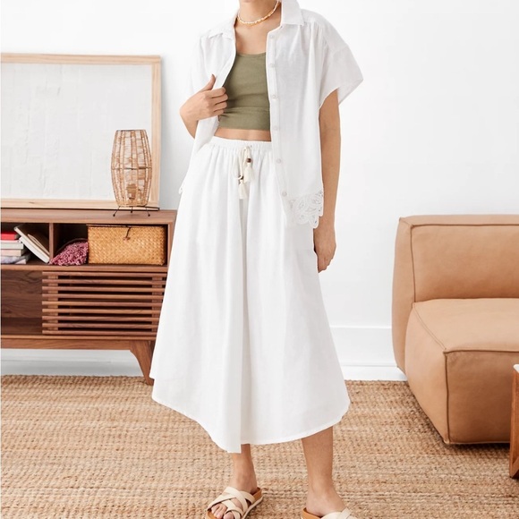 🌟3/$20🌟 American Eagle Oversized Resort Shirt White Size Medium - Picture 8 of 8